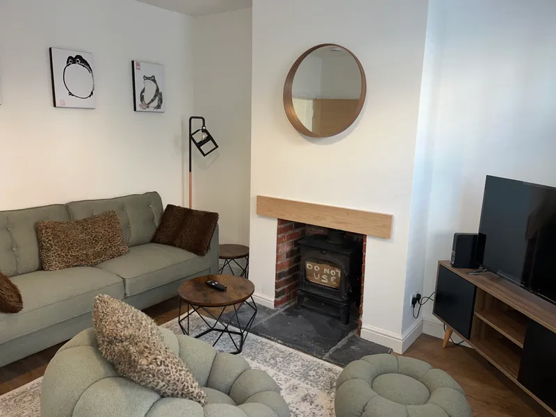 Modern 2 Bed Terraced House // West End // Sep 2026 - Thumbnail 4